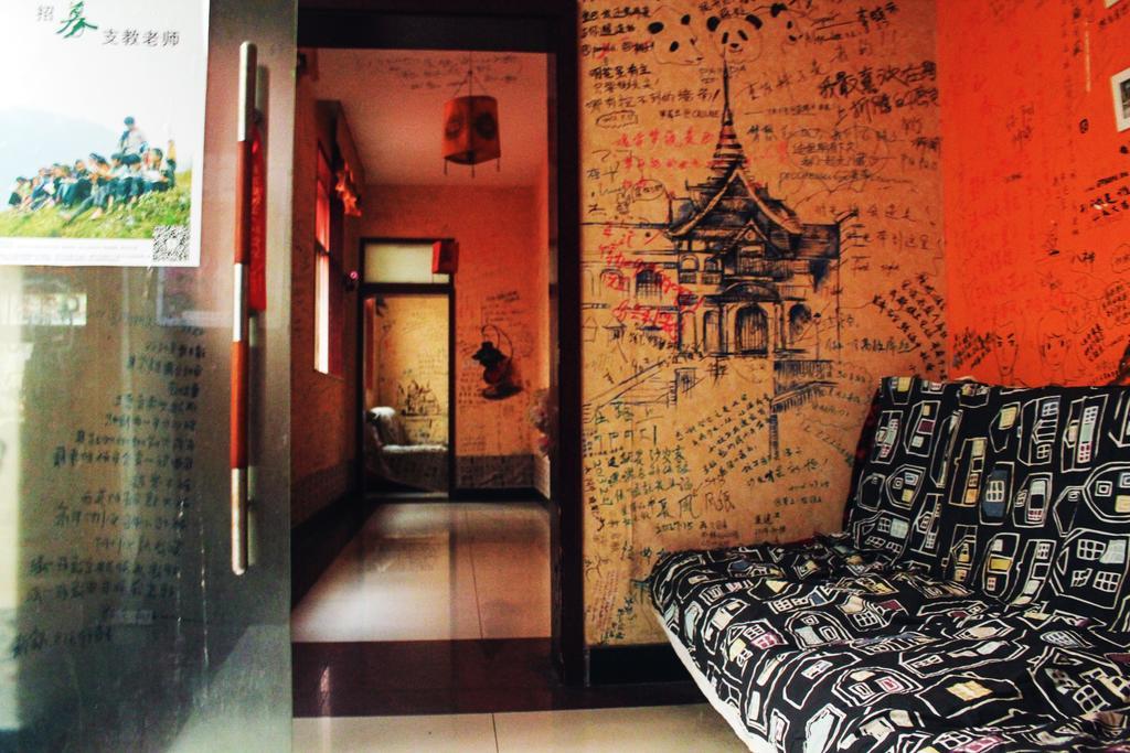 Dengba Hostel Chengdu Branch Luaran gambar