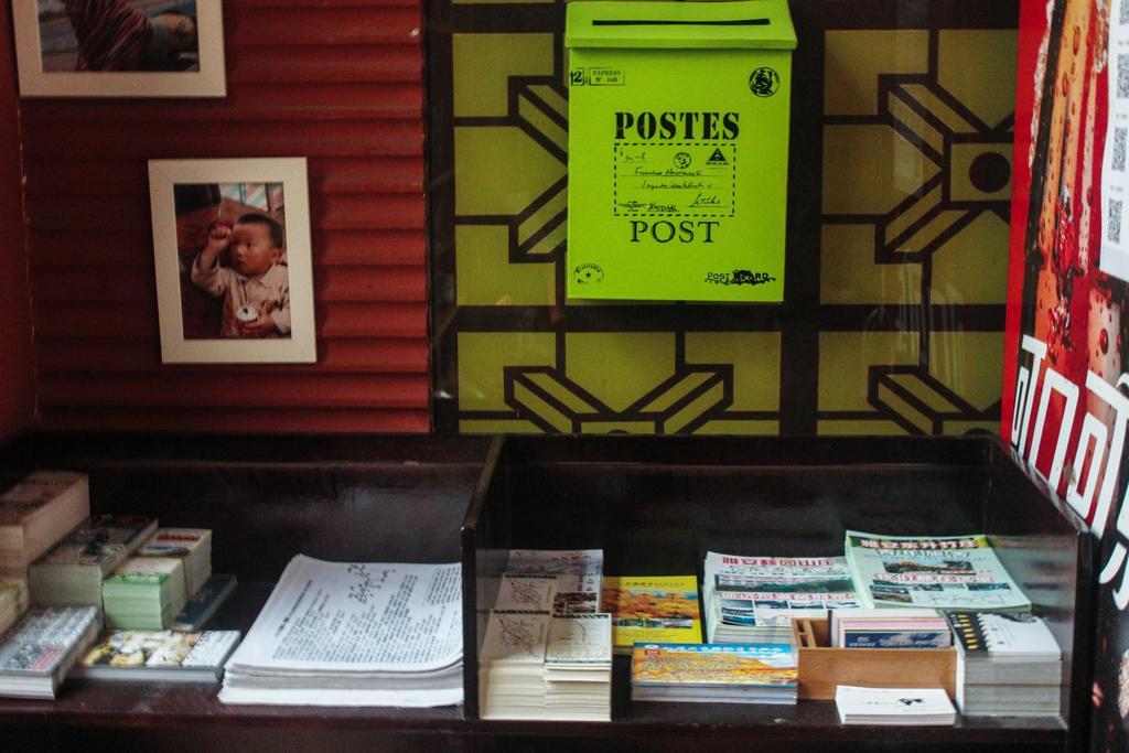 Dengba Hostel Chengdu Branch Luaran gambar