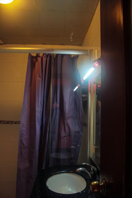 Dengba Hostel Chengdu Branch Luaran gambar