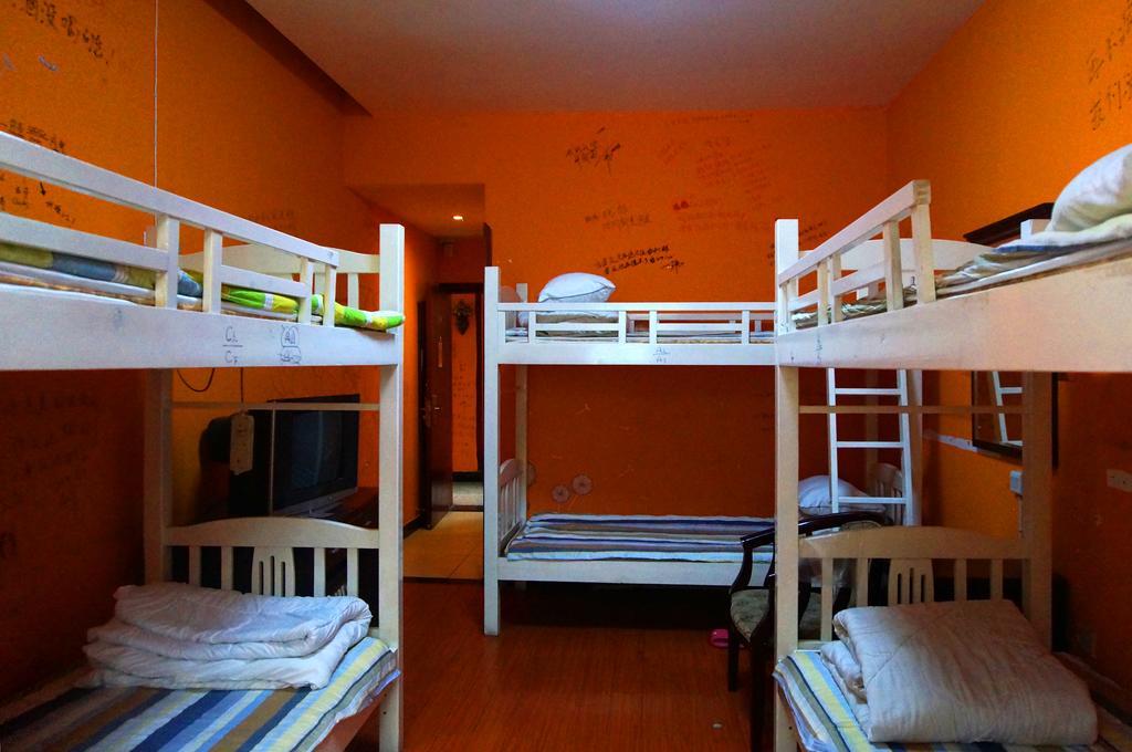Dengba Hostel Chengdu Branch Luaran gambar